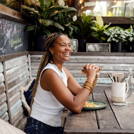 Rooftop Bar at Hotel: Cheap Accommodation Byron